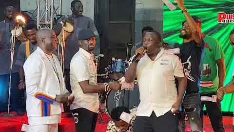 See how Sule Alao Malaika and Obesere Rain Money On Remi Aluko As He performs at Obesere and friends