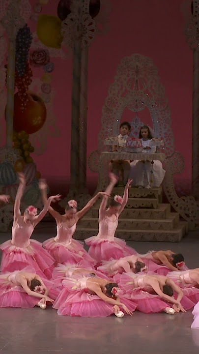 George Balanchine's THE NUTCRACKER®