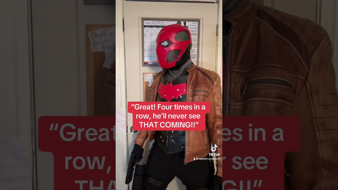 Red Hood and Nightwing Arguing During a Fight #cosplay #cosplayer #redhoodcosplay #jasontodd