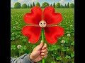 日比谷幸助（サラリーマン小説家）が四つ葉のクローバーを探しているシーン（AI動画）