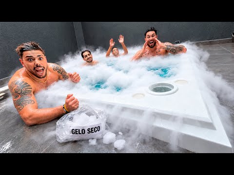 50 KG OF DRY ICE IN THE BATHTUB WITH MY FRIENDS!