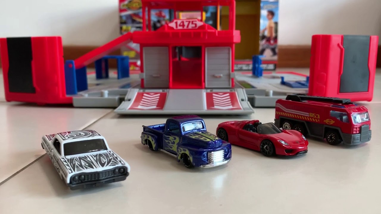 FAST LANE FIRE CITY PLAYSET FIRETRUCK HELICOPTER WITH LIGHTS AND