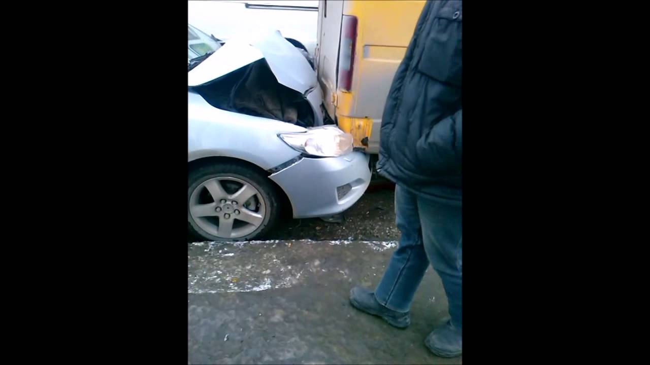 ДТП на Телегина: неадекватный водитель Toyota Corolla скрылся ДТП на Телегина: неадекватный водитель Toyota Corolla скрылся
