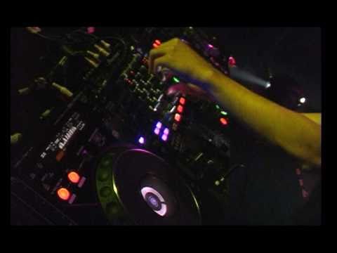 Miguel Valbuena Vs Dj Pias & Ramon Gz Feat. Layla ...