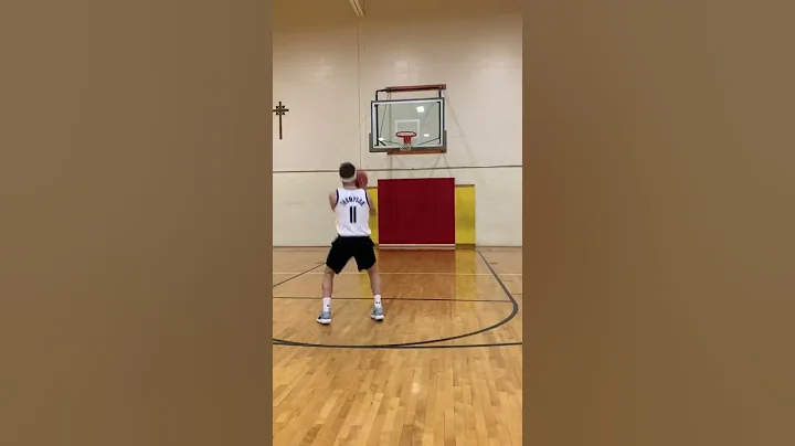 Klay Thompson be like 🤣 #shorts