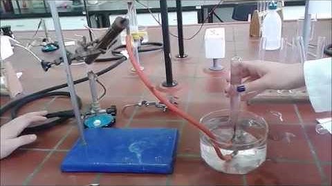Preparation of oxygen using potassium chlorate