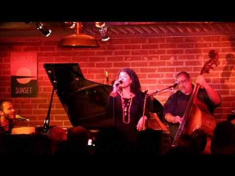 CATIA WERNECK - "Tudo Bem" - live au Sunside
