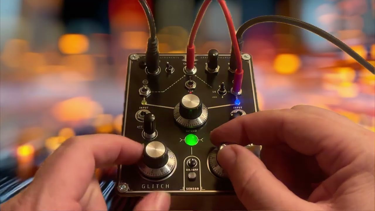 Glitch core feedback noise machine - YouTube