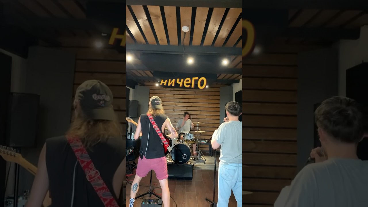 Ничего нет, только штаны оьосраны.. 