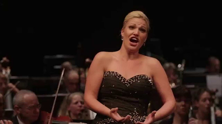 Deirdre Angenent, soprano - "Es gibt ein Reich" - Ariadne auf Naxos - Richard Strauss