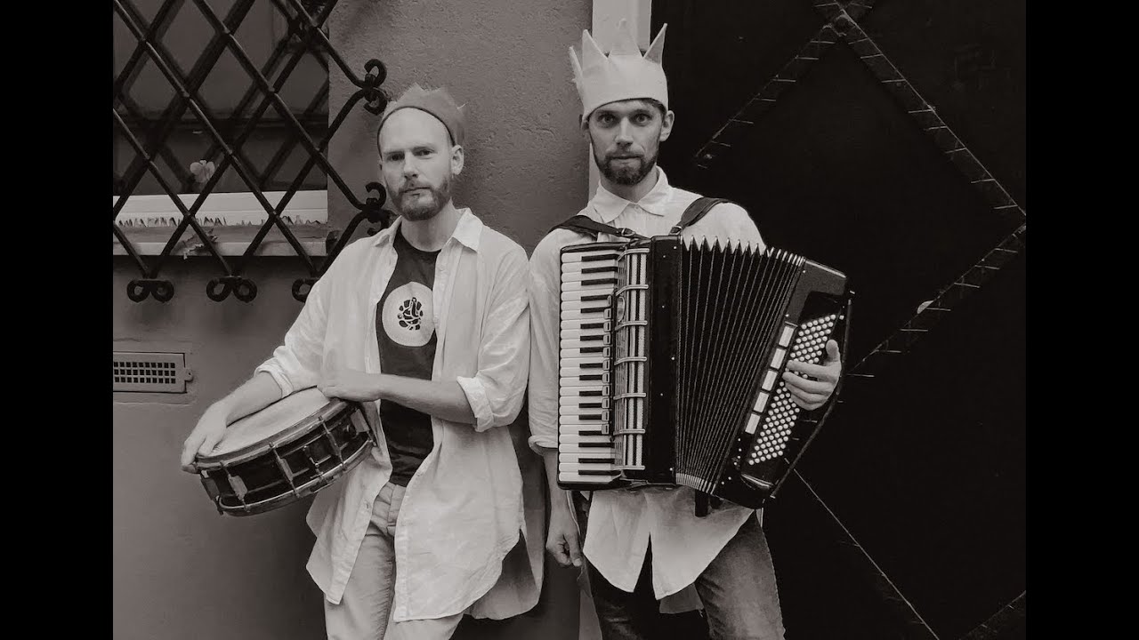 W plecy nóż - Hardkordeon