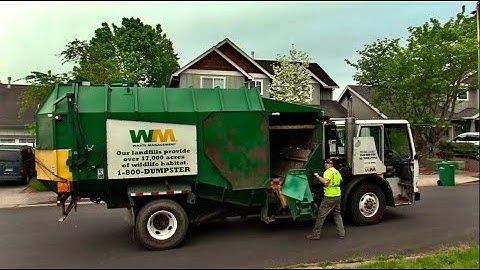 Waste Management - Freightliner Condor Amrep MSL Garbage Truck Part 2!