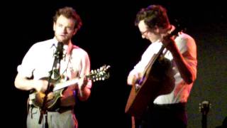 Thile & Daves: "Bury Me Beneath the Willow" chords