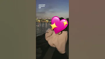 اتزي بانقتان بلاكبينك توايس ديمه انا لما كان عمري ١٦ بس شعري بني كنت مطقمه مع اختي وشلت الصبغه 