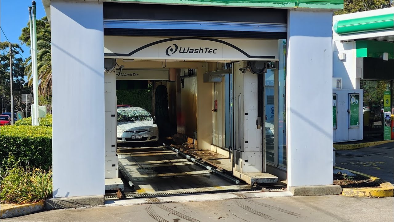 WashTec SoftCare 2 Takt at BP in Naremburn, NSW - YouTube