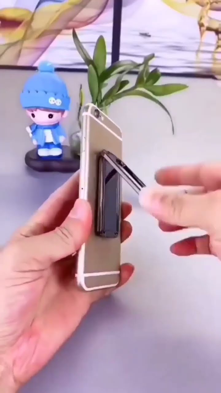 Rotatable Phone Holder ? www.mavigadget