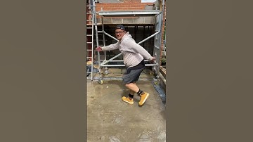 It’s like walkin on clouds youngen ☁️👷 #bricklaying #construction #building