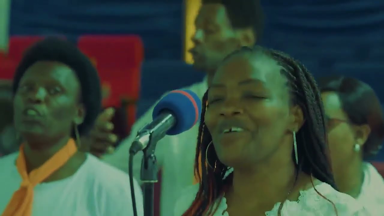 AMENIWEKA HURU KWELI COVER BY PCEA ONGATA RONGAI CHOIR
