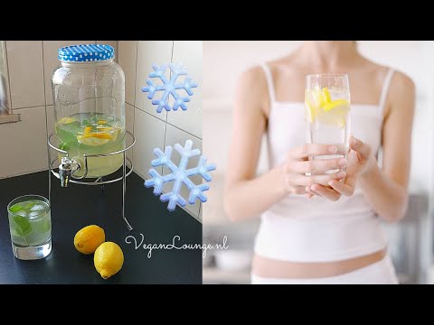 Hoe een verkoelende ❄ ijskoude limonade?maken met citroen ? munt en ahornsiroop. Echte dorstlesser?