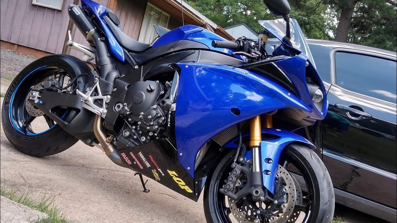 FIRST MOTORCYCLE BEAUTY!!!! 2009 Yamaha Crossplane R1 - YouTube