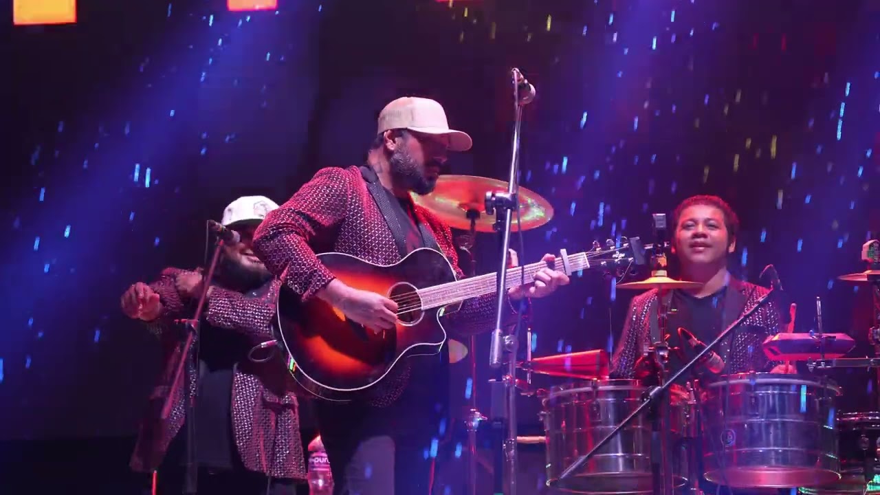 Popurrí Mis Amores (En Vivo) · Bertín y Su Condesa