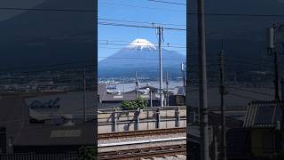 【富士山を望む🗻】東海道新幹線 N700S(Supreme) こだま807号 新大阪行き 新富士駅停車中 20260502