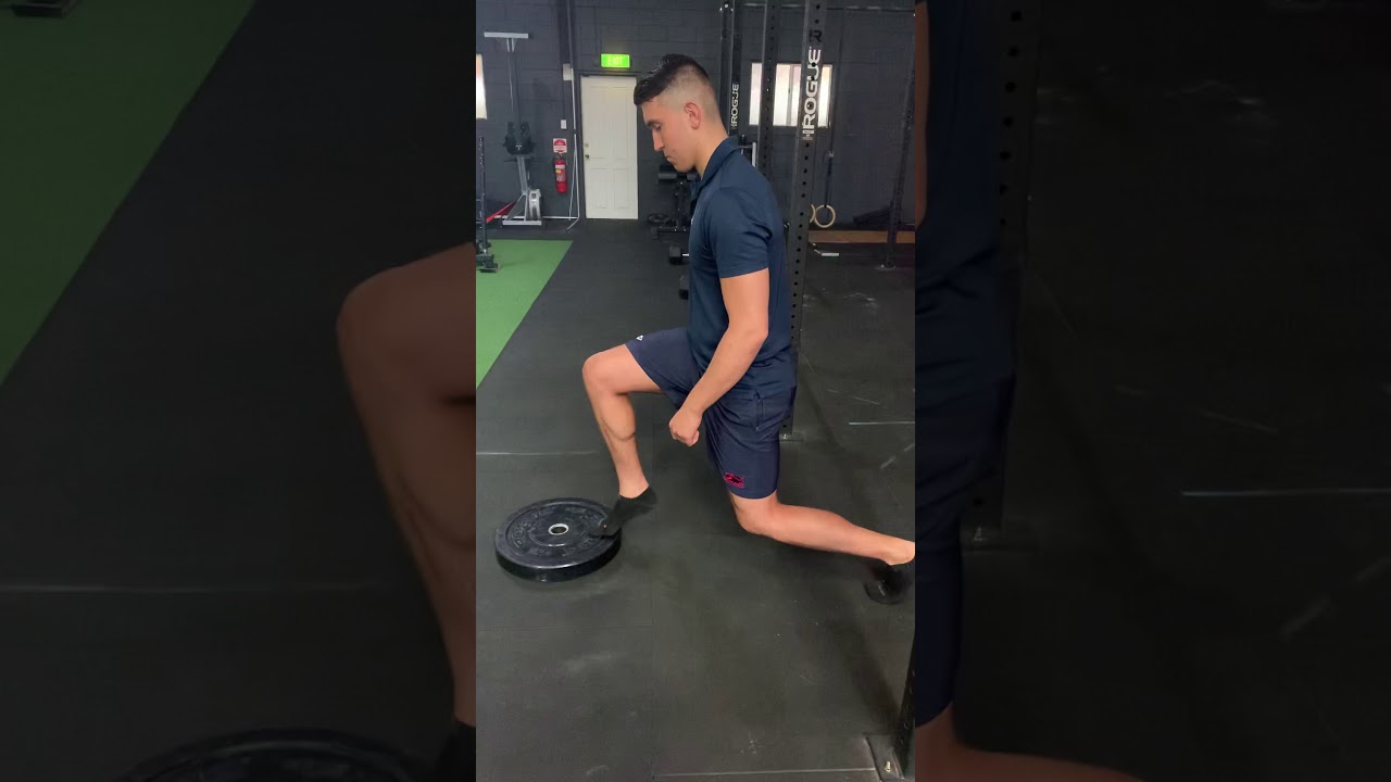 Elevated Lunge Calf Raise Iso - YouTube