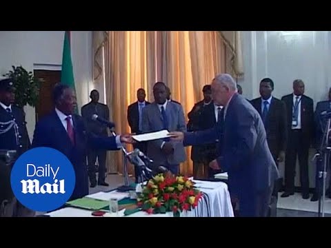 Guy Scott becomes first white leader of Zambia in 20 years - Daily Mail