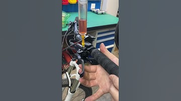 Hydraulische remolie bijvullen #fietsen #fietstips #tipsentrucs #fietstips #doe-het-zelffiets