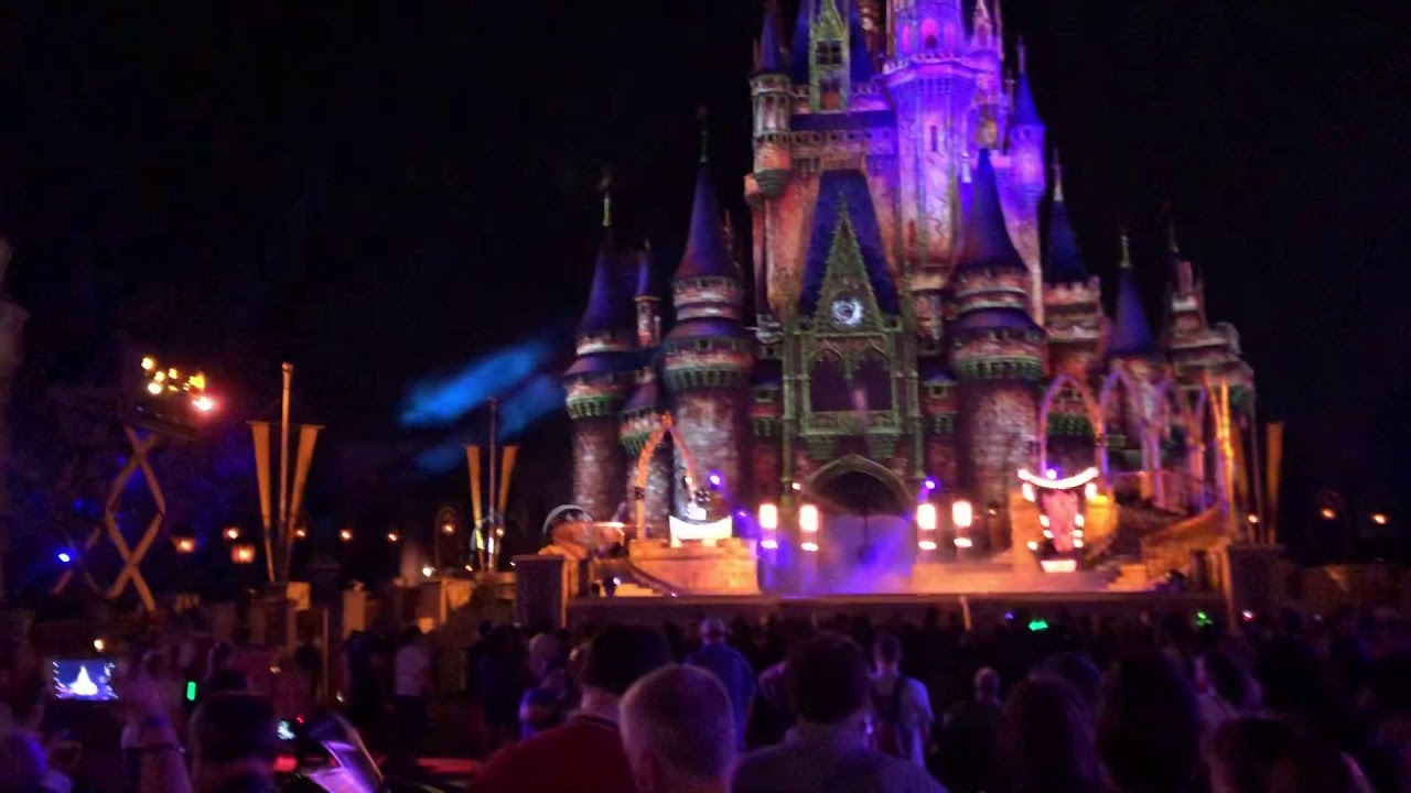 mainlander The DJ / Dance Party at the Castle during #VillainsAfterHours #ad
