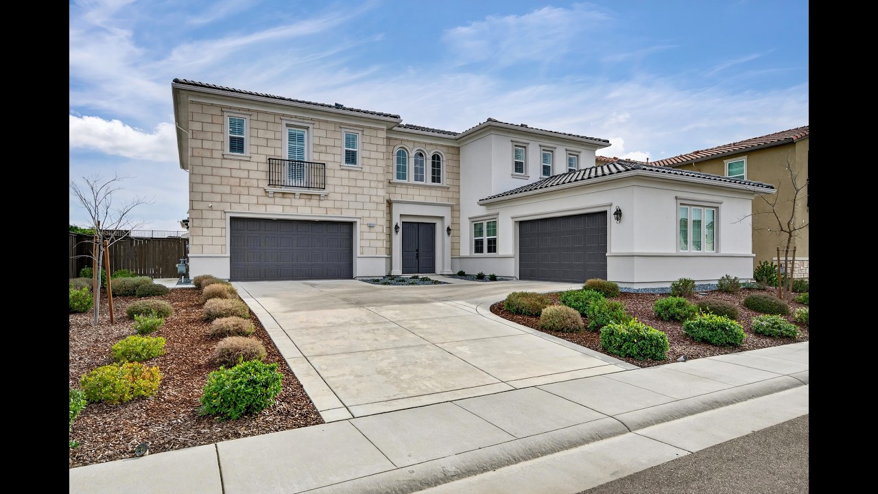 4068 Whitney Vista Ln | Better-Than-New Luxury Home | Casita, 4-Car Garage | $1.79M