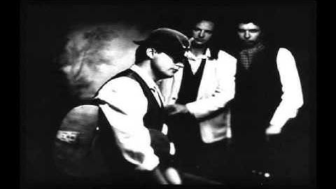 XTC - Generals and Majors