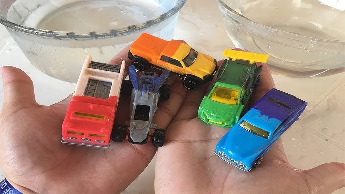 Carrinho Hot Wheels que MUDA DE COR na ÁGUA 