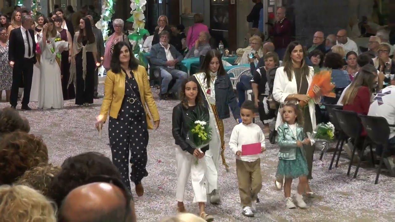 Ofrena Floral a la Mare de Déu de la Pietat durant les Quinquennals d'Ulldecona 2024