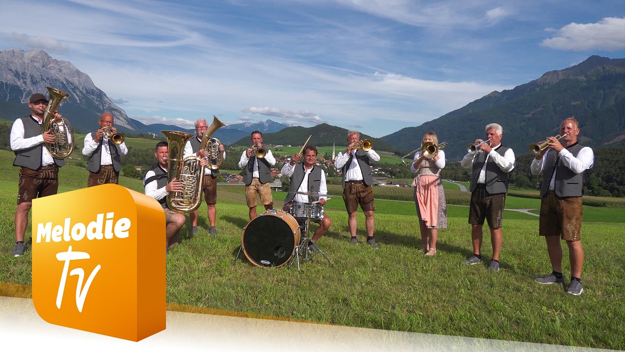 Alpenbrass Tirol - Flieger-Marsch (Offizielles Musikvideo)