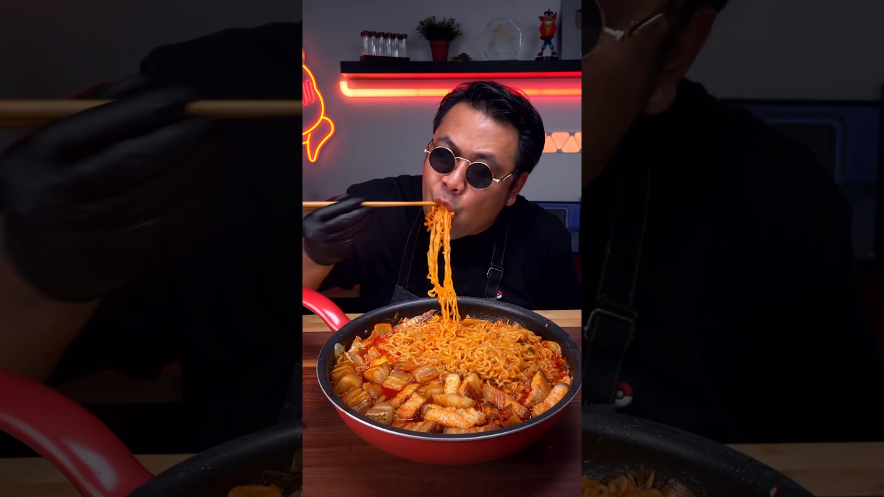 มาม่าเผ็ดกิมจิ กับหมูย่างเกาหลี อร่อยสุดๆ #กินกับshorts #asmr