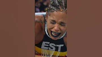 Bianca Belair Pulls Off A 450 Splash With A Bad Knee SummerSlam 