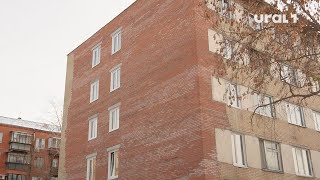 Из-за неправильной эксплуатации общежития на ул. Мира в Челябинске заново восстанавливают стену
