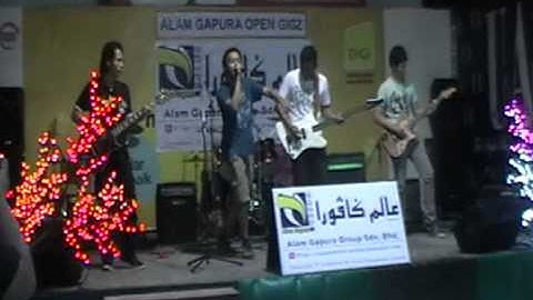 Maharaja Yang Tewas - Stringthesizers @ Open Gigz Uptown Shah Alam 22092012 (By AlamGapura).MOD