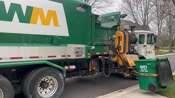 In the Rain! Fast WM Labrie Automizer Garbage Truck in Action!