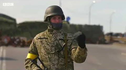 Ukrainian residents  rescued  after  Russian  strike  Hits apartment  block  in Kyiv - BBC NEWS