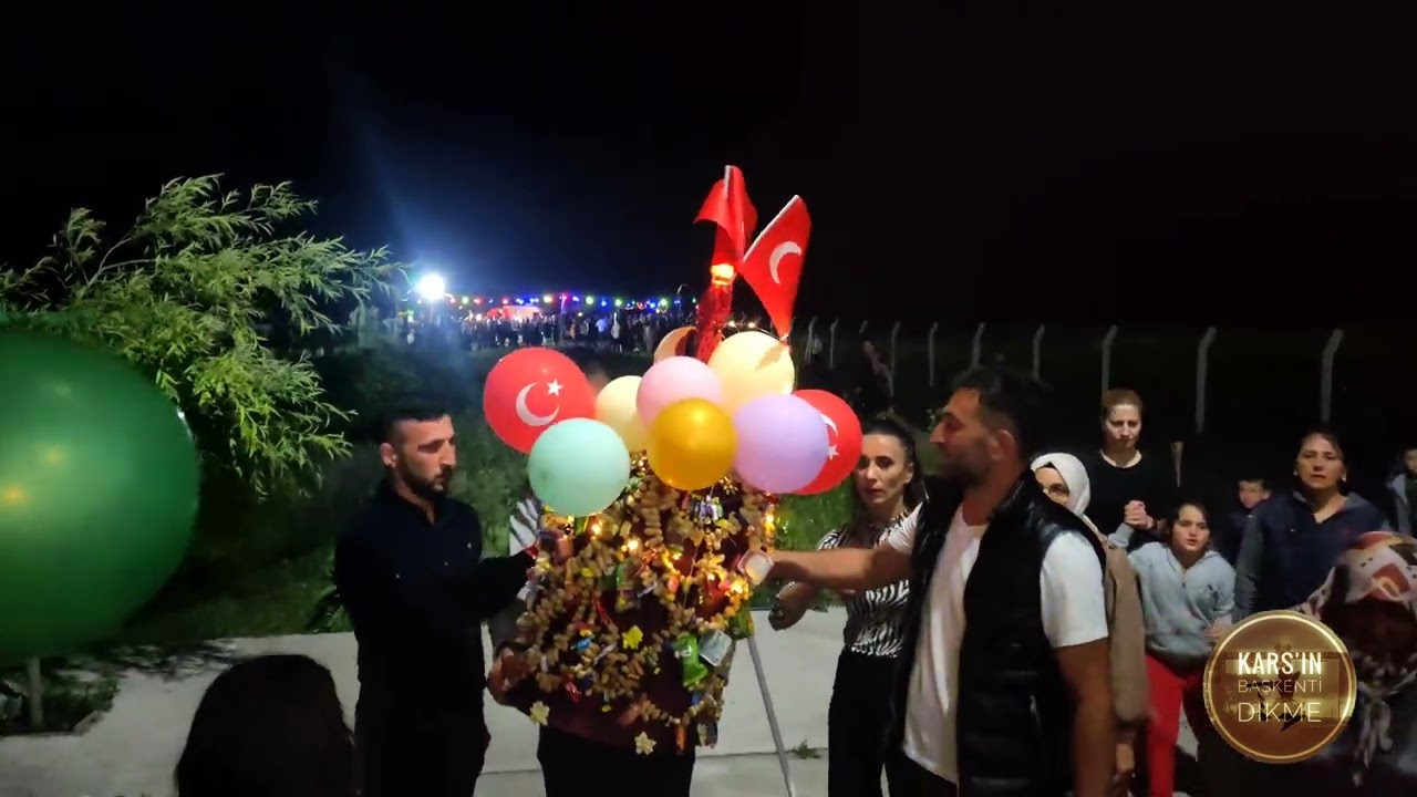 Torun Öztürkler'in kızının kınası (Şah Kaldırma, Gelin elması satma)