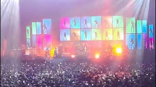 ST12 - Putri Iklan (ST12 Konsert Reunion / 20 Tahun Charly Berkarya)