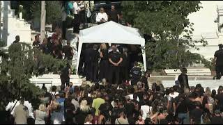 Το τελευταίο αντίο στο Γιώργο Μαζωνάκη