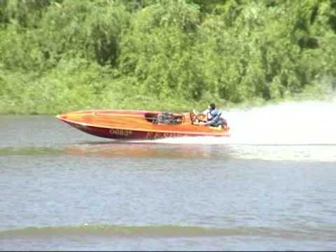 Classic Australian wooden race boat - YouTube