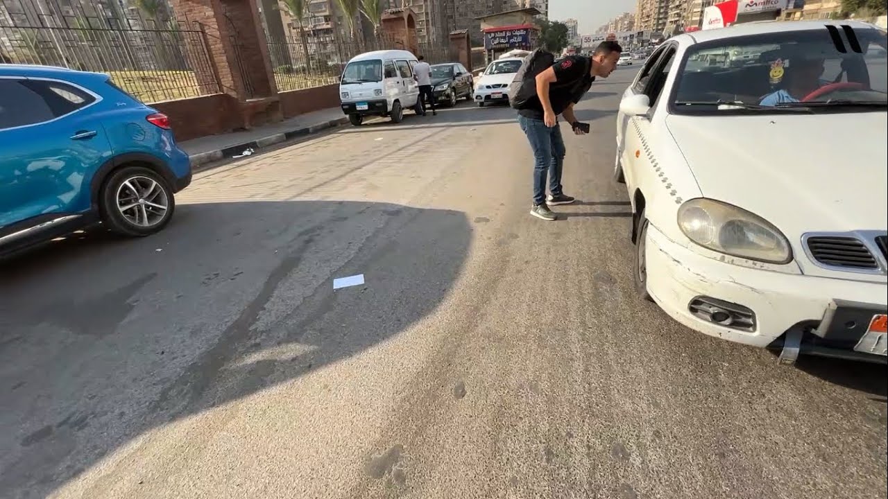 وزعت قطع غيار للتاكسي ببلاش - الحلقة الأولى