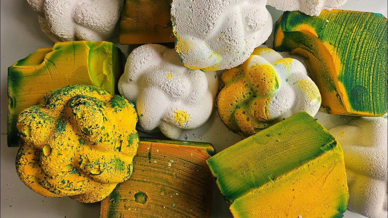 Dyed Teal CMG Gym Chalk w Challette Reforms