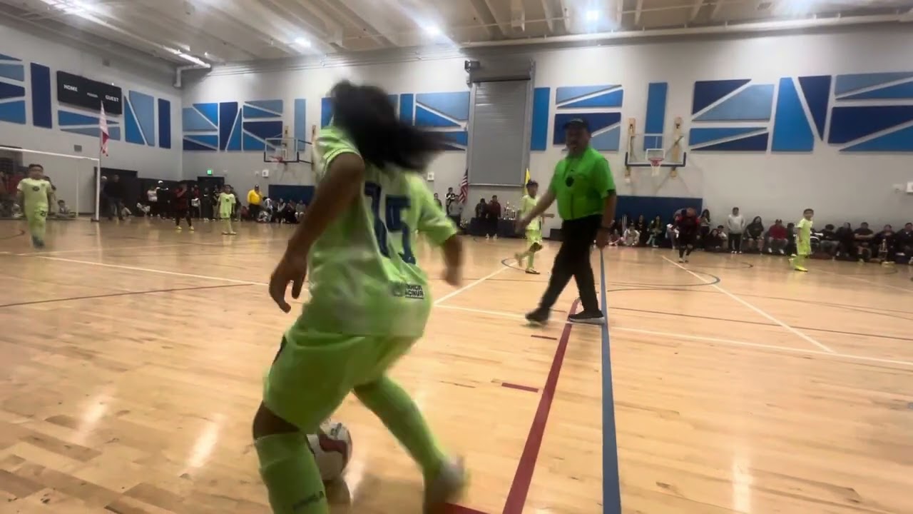 Sunday. Game. Club Aguila & Barcelona niños  final’s