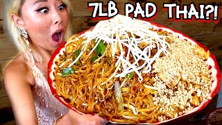 7LB PAD THAI CHALLENGE in Las Vegas!! #RainaisCrazy ft. Blaine, @mbenguemo1  @Juanwaterbottle