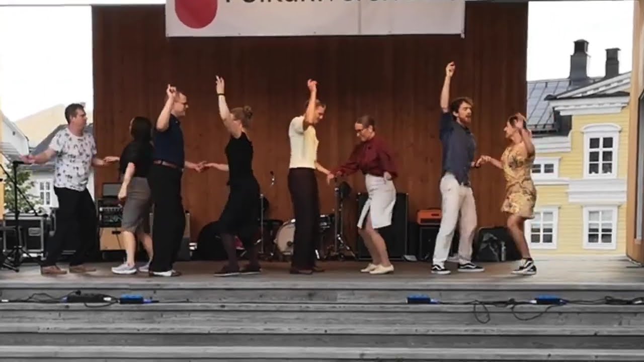 Yesterday we started a new beginners course in Lindy Hop!